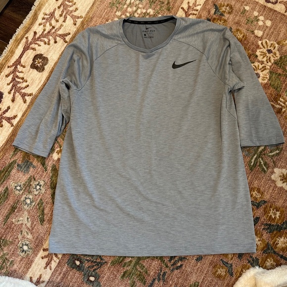 Nike Men's 3/4 Long Sleeve Gray Dri-Fit Tee - Picture 1 of 5
